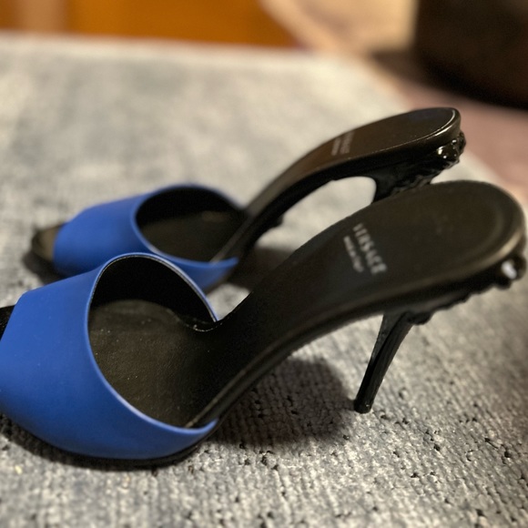 Open toe high hills stiletto sandals VERSACE / MADE IN ITALY / size 5 - Picture 3 of 6